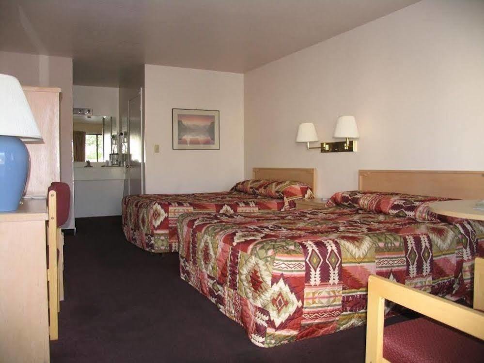 The Virginian Inn Moab Downtown Exterior photo